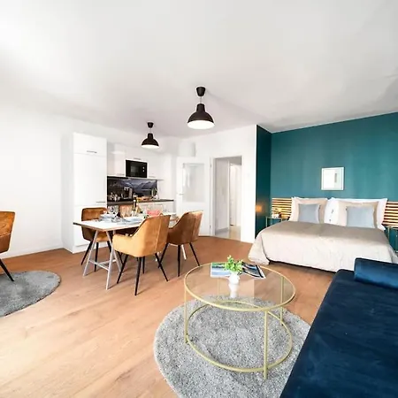 Cavallo Romantic Rooftop L Studio City Center * Prague