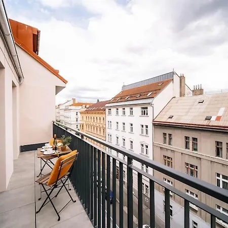 Cavallo Romantic Rooftop L Studio City Center Prague